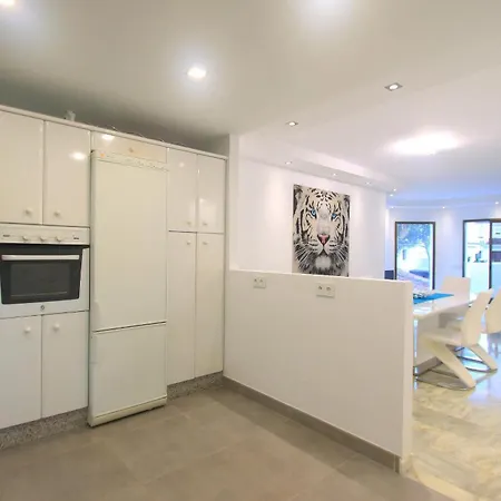 1108 Beachfront 2 With Roofterrace 80mtrgt 3 Pools Marbella