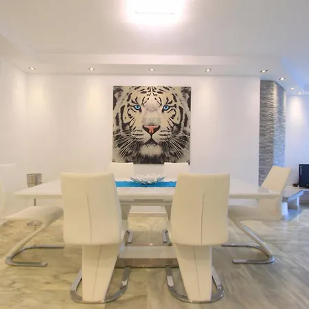 1108 Beachfront 2 With Roofterrace 80mtrgt 3 Pools * Marbella