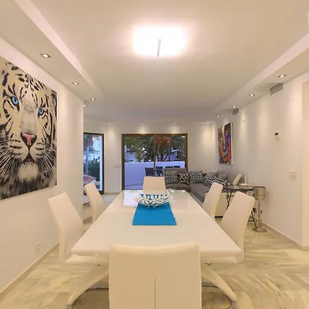 Apartment 1108 Beachfront 2 With Roofterrace 80mtrgt 3 Pools *