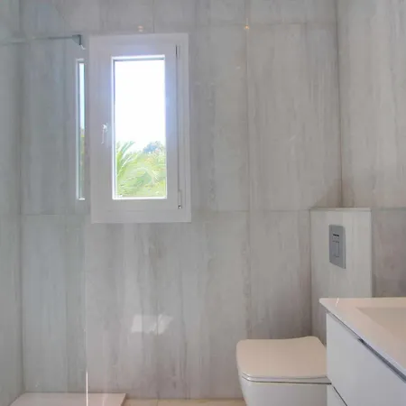 1108 Beachfront 2 With Roofterrace 80mtrgt 3 Pools Марбелья