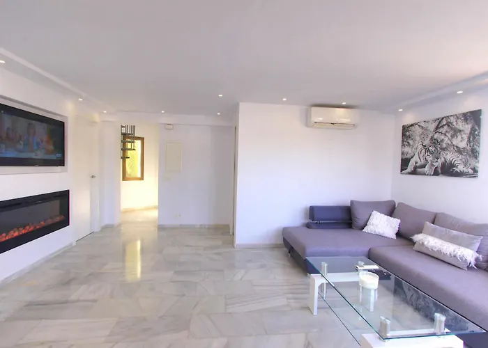 شقة 1108 Beachfront 2 With Roofterrace 80mtrgt 3 Pools ماربيا