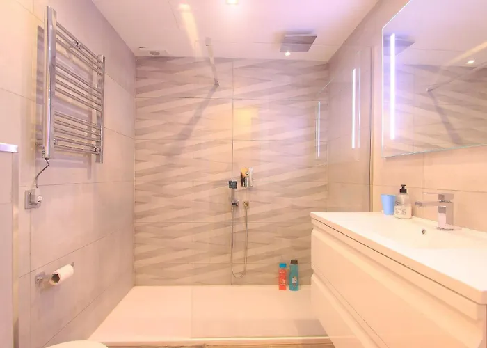 1108 Beachfront 2 With Roofterrace 80mtrgt 3 Pools ماربيا