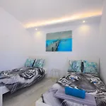 1108 Beachfront 2 With Roofterrace 80mtrgt 3 Pools