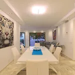 아파트 1108 Beachfront 2 With Roofterrace 80mtrgt 3 Pools *