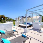 1108 Beachfront 2 With Roofterrace 80mtrgt 3 Pools 아파트 마르베야
