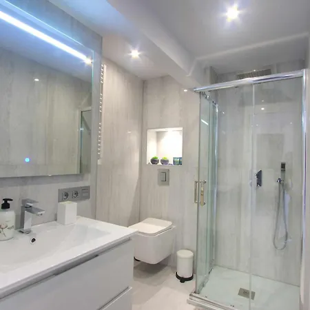 1108 Beachfront 2 With Roofterrace 80mtrgt 3 Pools 马尔韦利亚