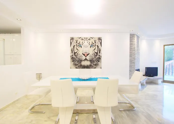 1108 Beachfront 2 With Roofterrace 80mtrgt 3 Pools Apartmán Marbella