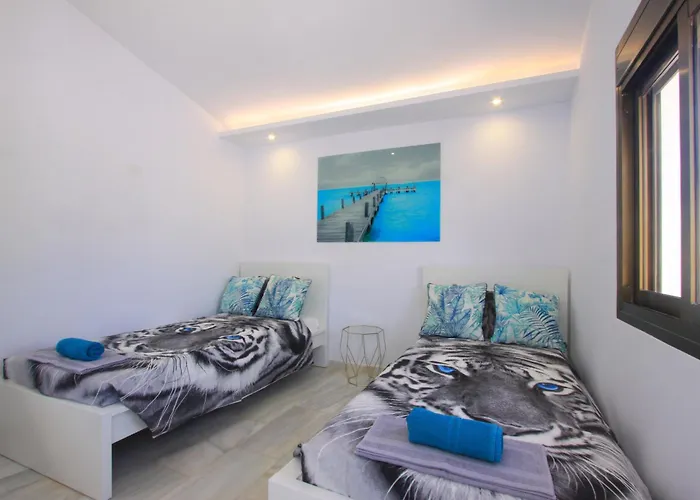 1108 Beachfront 2 With Roofterrace 80mtrgt 3 Pools